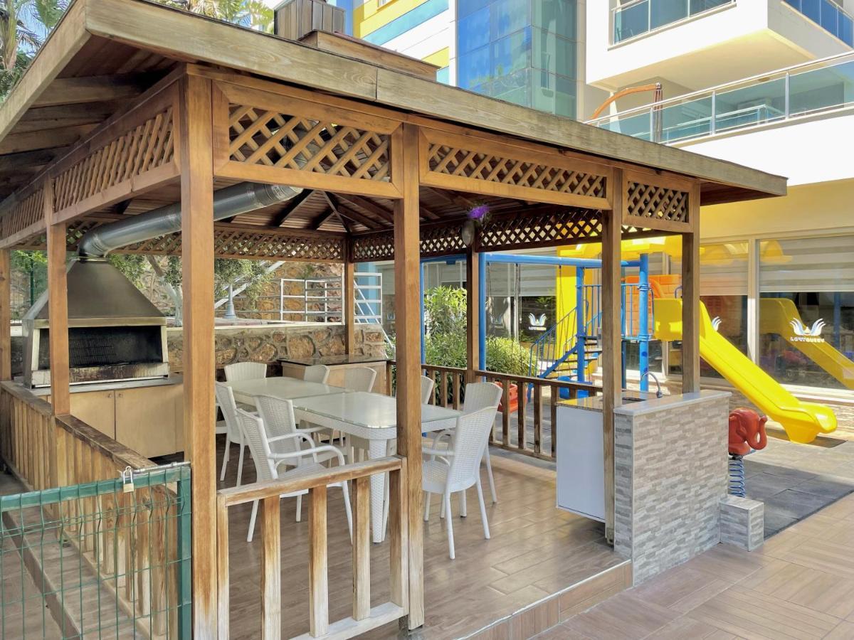 אלאניה Sa Apartments! 300M To The Beach מראה חיצוני תמונה